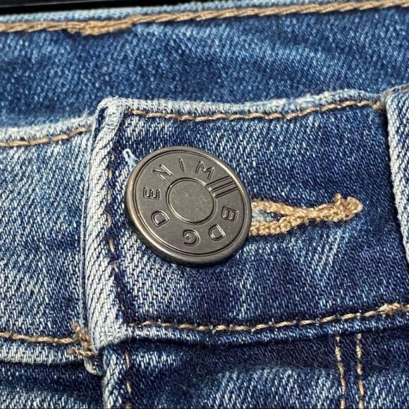 BDG Crop Twig High Rise Jeans W26 Distressed - Picture 5 of 8